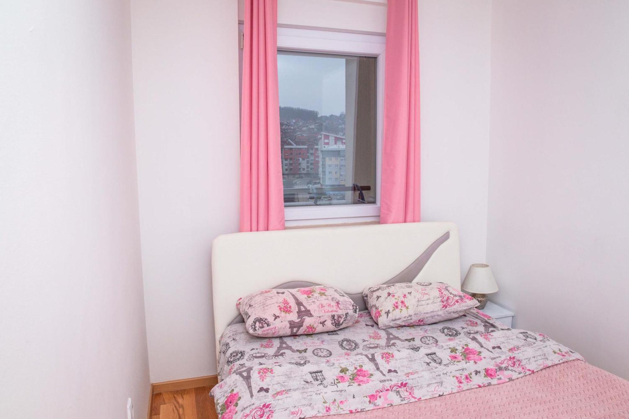 Apartman Royal 2 Doboj Buitenkant foto